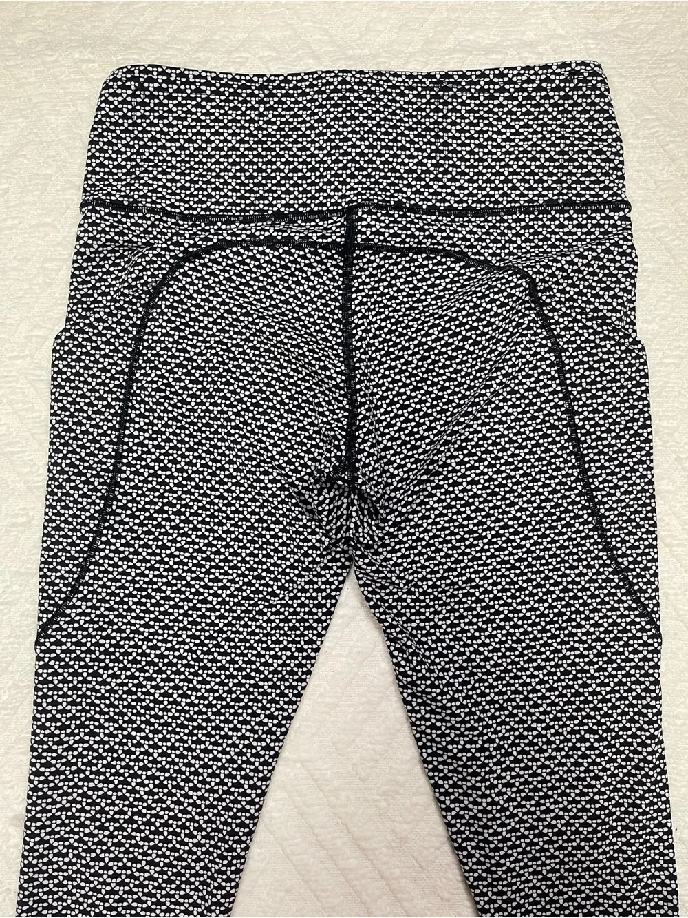 lululemon Fast & Free 7/8 Tight Black & White High-Rise Leggings Size 8
